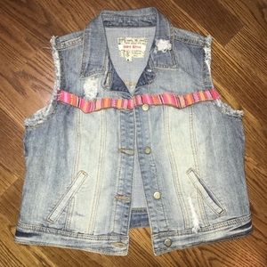 HOT KISS | Cropped Jean Denim Vest Juniors Large